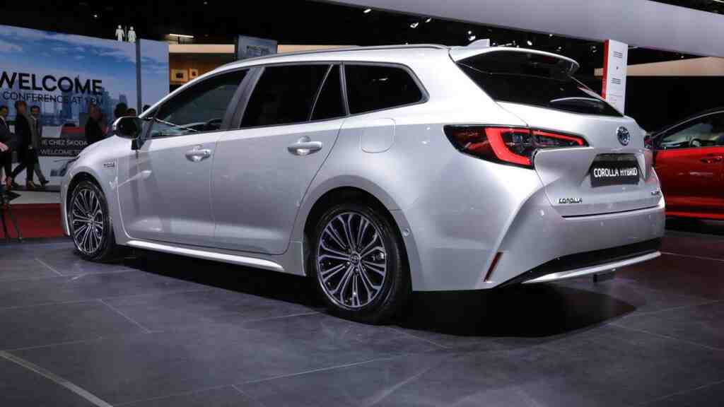 Auris’e elveda deyin: Yeni Model Toyota Corolla tanıtıldı